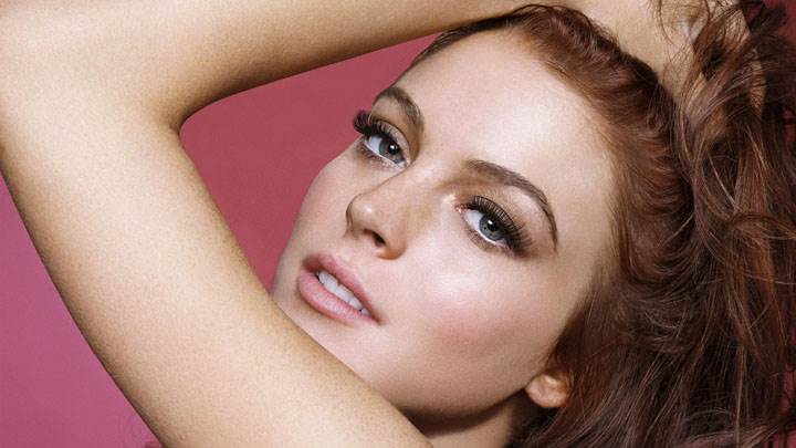 Lindsay Lohan Cute Eyes Looking Front Face Closeup